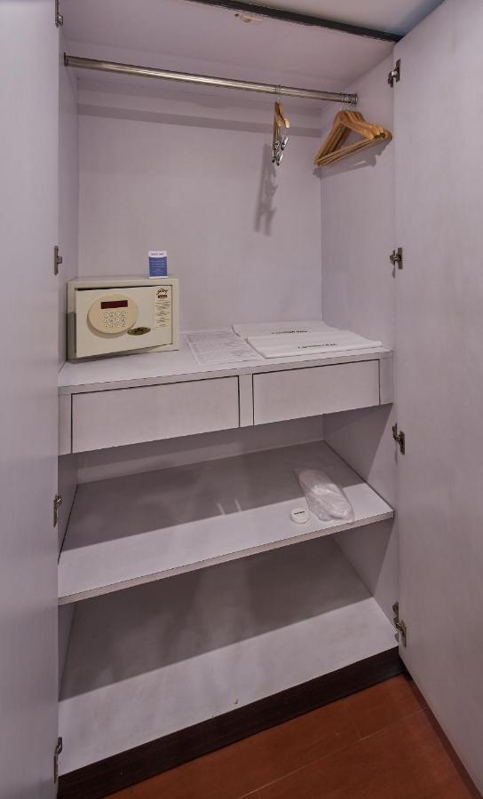 Tulip Inn Koramangala Bangalore Bagian luar foto