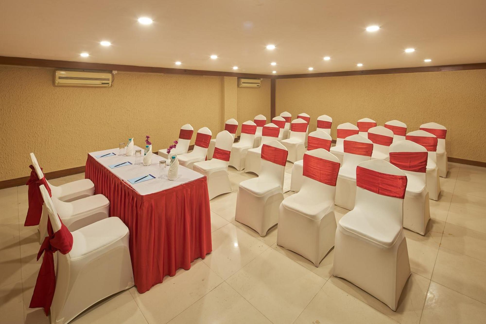 Tulip Inn Koramangala Bangalore Bagian luar foto