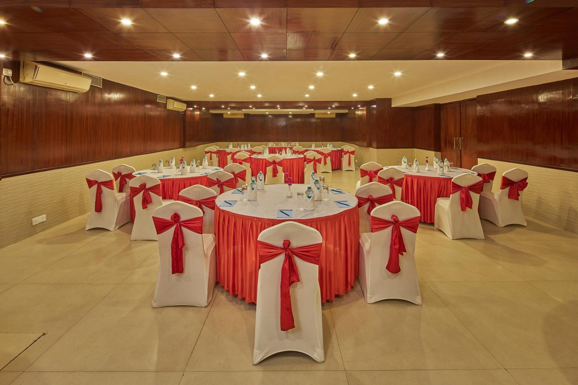 Tulip Inn Koramangala Bangalore Bagian luar foto