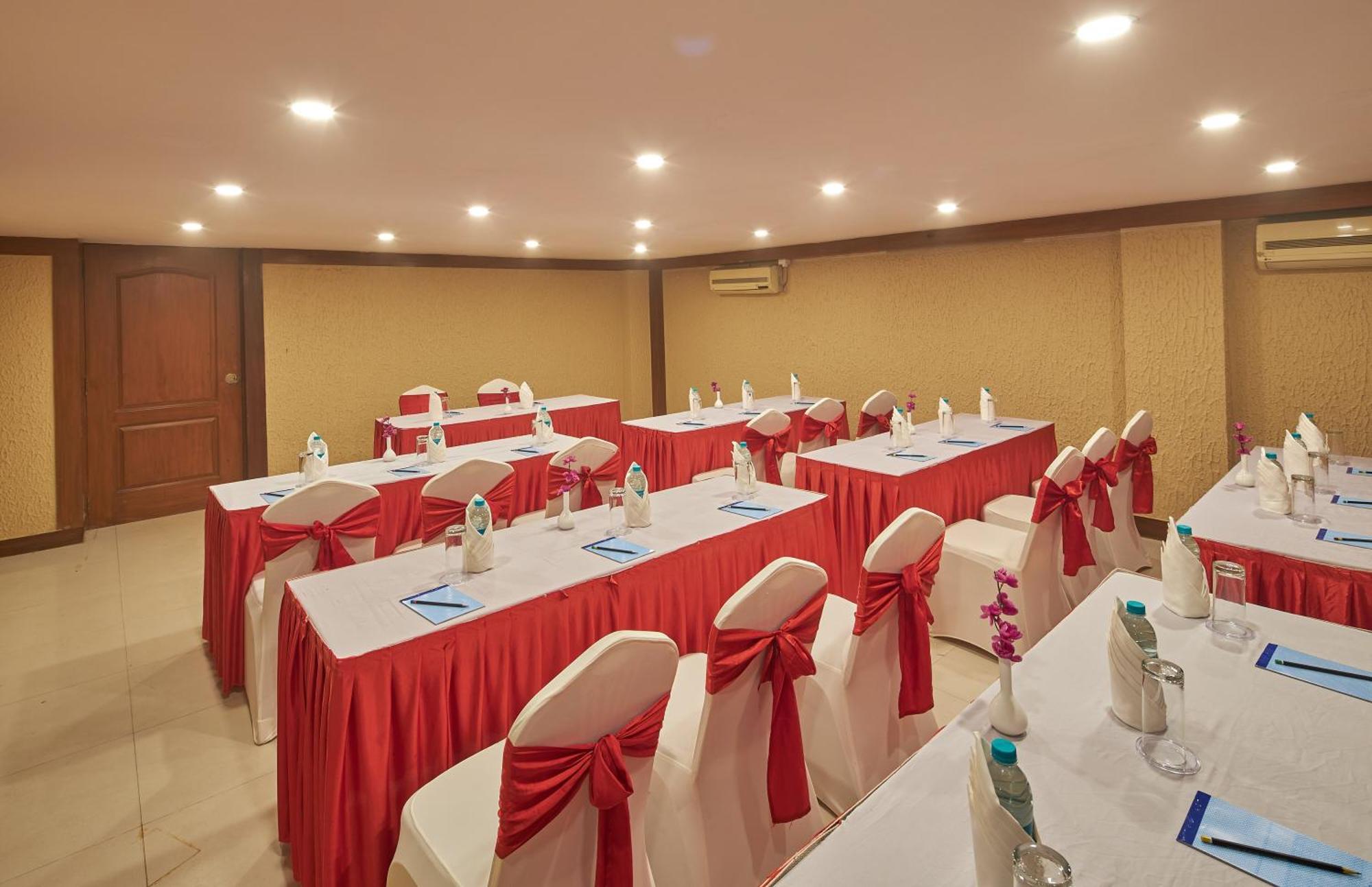 Tulip Inn Koramangala Bangalore Bagian luar foto